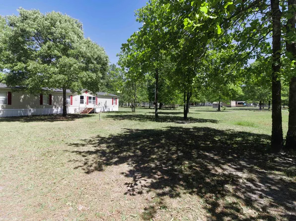 124 Sandy Oaks Ln, Cross, SC 29436