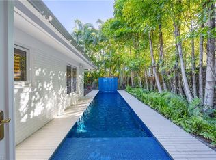 295 6th St N, Naples, FL 34102