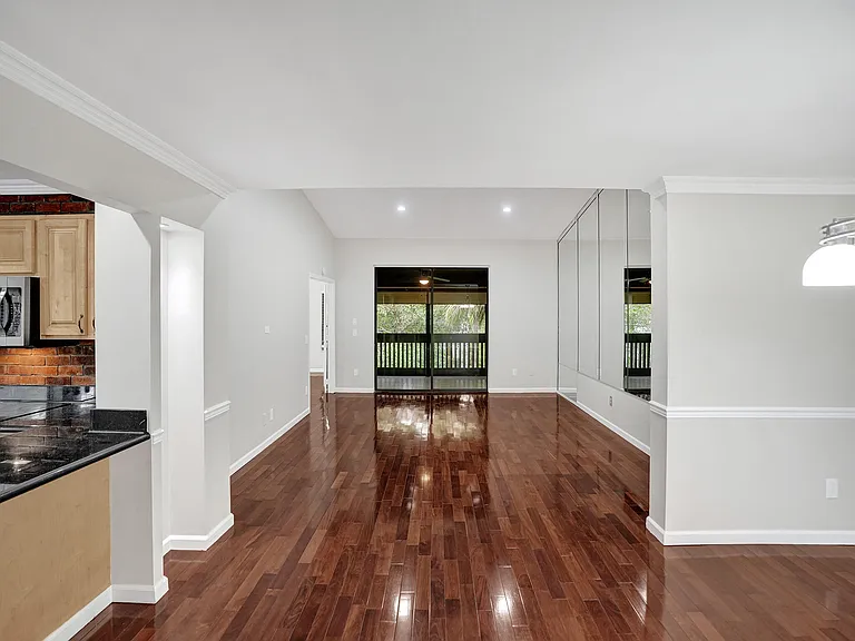 9280 Sabal Ridge Cir #B — Photo 6
