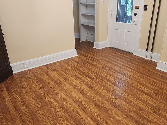 3rd image of 322.5 N Maple Ave #25404