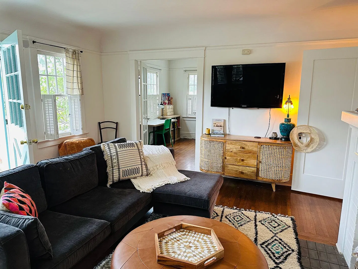 Fully Furnished 3 Bedroom in Mission Hills — Photo 3