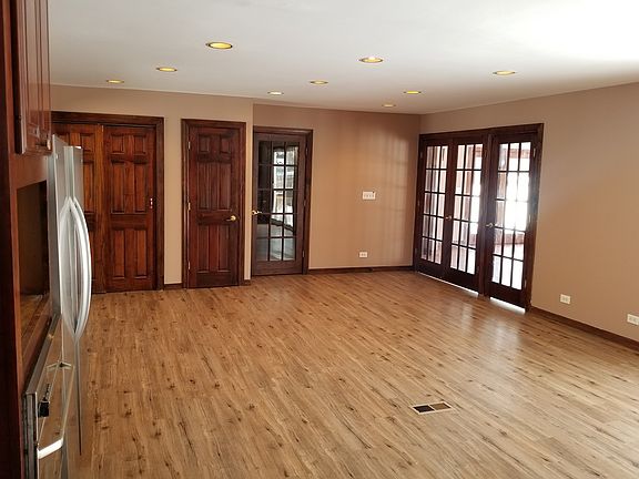 4th image of 1185 Basswood St