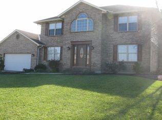 8237 Fox Knoll Dr, West Chester, OH