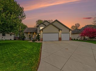 4517 Alicia Dr, Inver Grove Heights, MN 55077