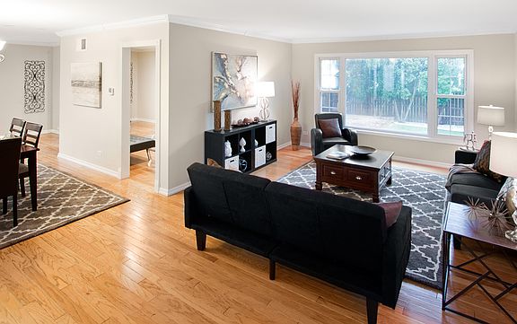 3rd image of 2204 Briar Hill Dr