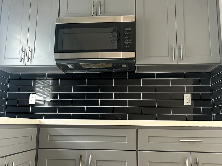 1060 N Avenue 50 — Photo 2