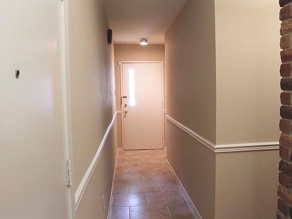 4th image of 1706 Clayton Dr
