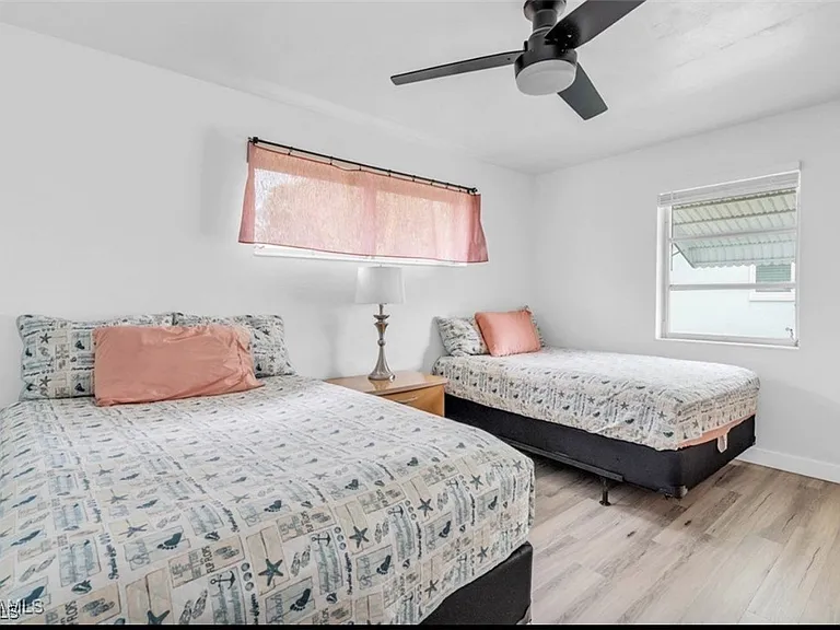 1661 Coronado Rd — Photo 45