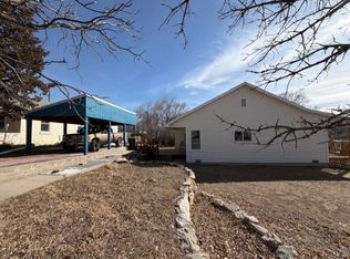 301 S 5th St, Hot Springs, SD 57747