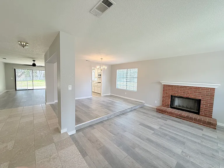 508 Horizon Ln — Photo 2