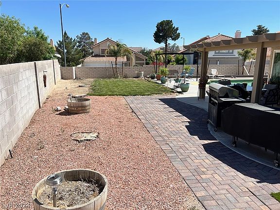 3rd image of 5600 Redquail Cir