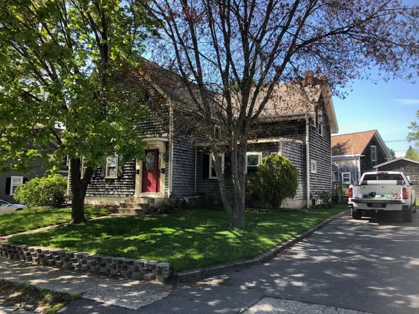 171 Center Ave #1, Middleboro, MA 02346