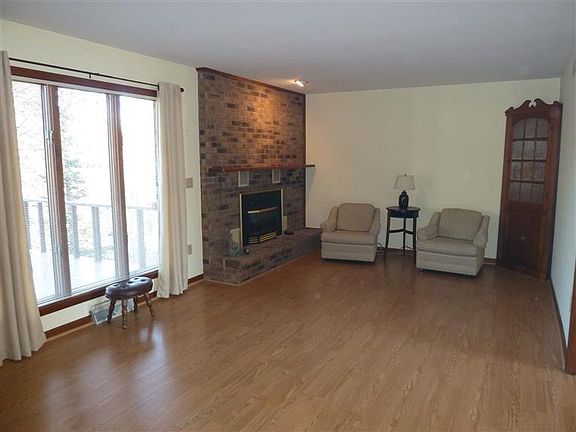 5th image of 1724 Goldie Ln