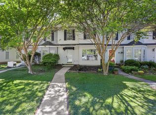 9 Village West Ct, Spartanburg, SC 29301