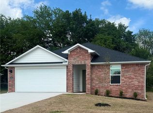 3101 N Bella St, Siloam Springs, AR 72761