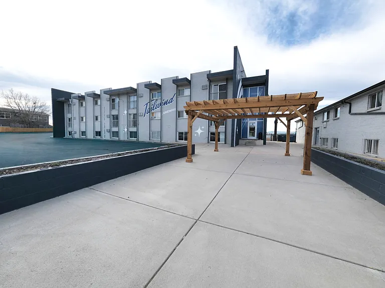 Tailwinds Apartments — Photo 21