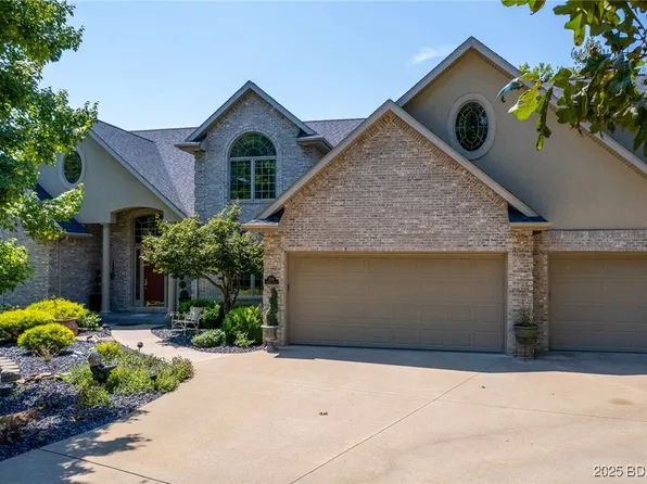 1295 Cayman Dr, Climax Springs, MO 65065