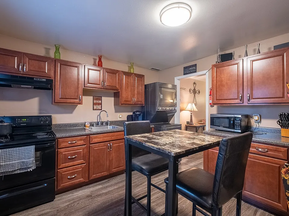 Wingate Townhouse Apartments