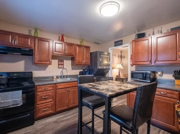 Wingate Townhouse Apartments