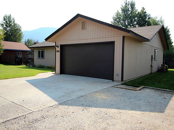 5th image of 2091 Lilac Ln