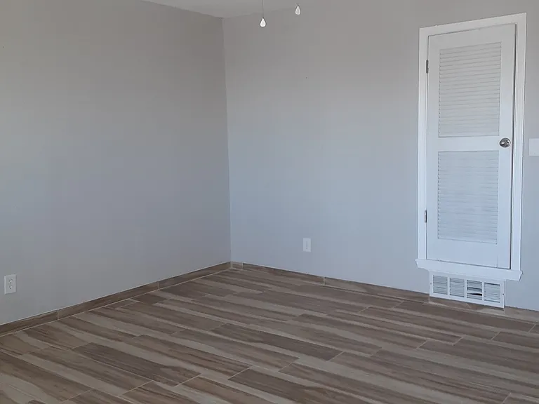 3625 Keltner Ave #9 — Photo 6