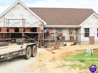 611 Tristan Ln, Elizabethtown, KY 42701