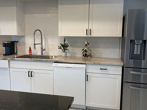 4th image of 10313 W Brookside Dr