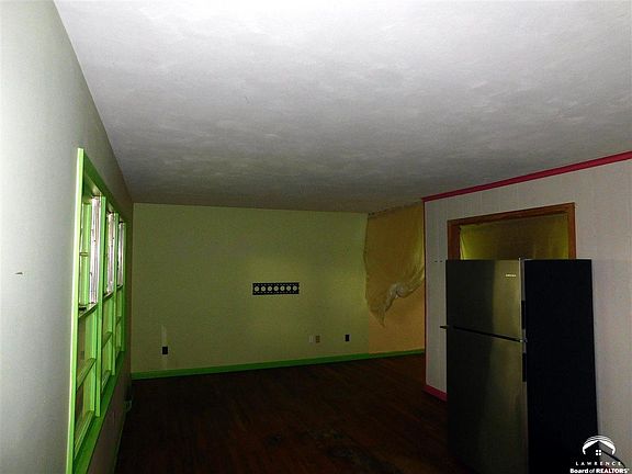 4th image of 2545 Montana St