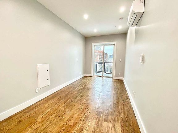 4th image of 104 Linden Blvd #4CC