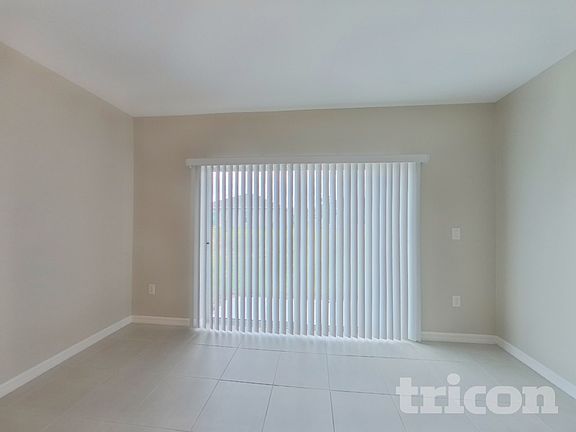 4th image of 220 Garnet Ave