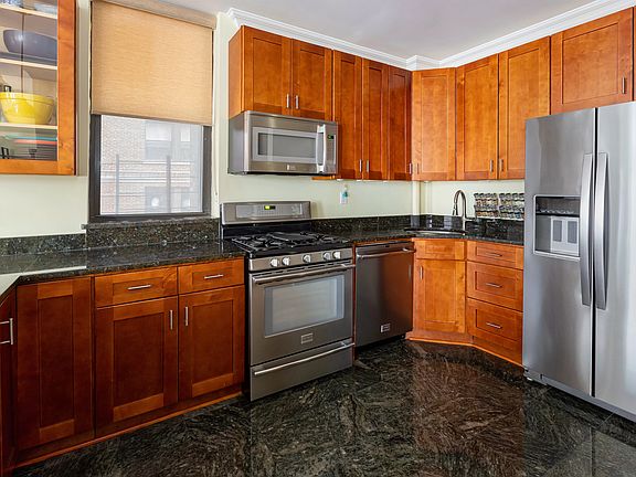 3rd image of 839 W End Ave APT 4F