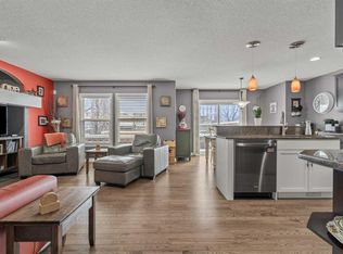 715 E Copperpond Cir SE, Calgary, AB T2Z 0R5