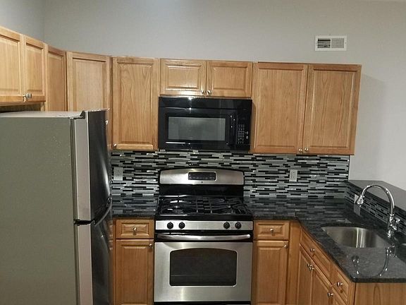 4th image of 2003 N 29th St Floor 1