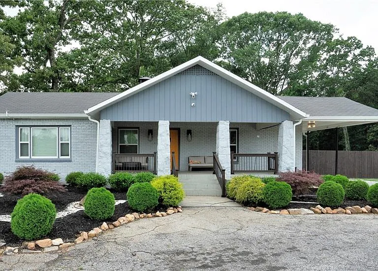 811 King Rd — Photo 2