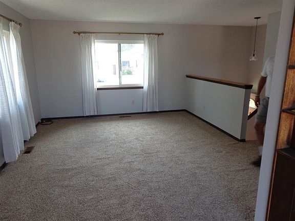 4th image of 2930 Kathy Jo Ln