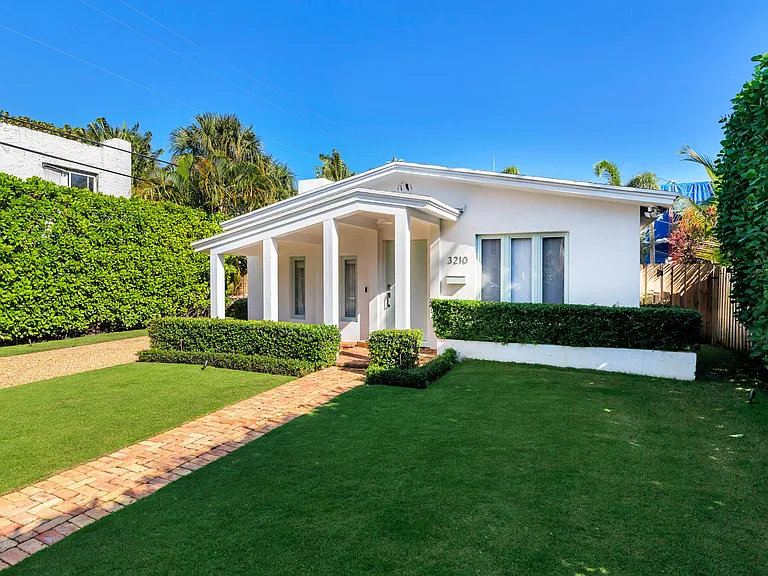 3210 Vincent Rd — Photo 4