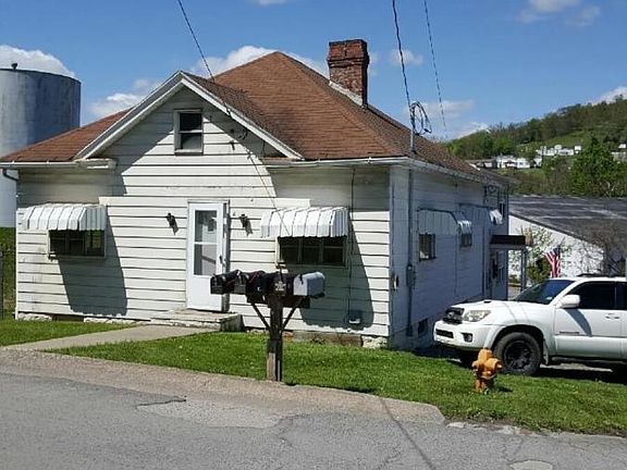 2nd image of 473 Boyers Ave APT A