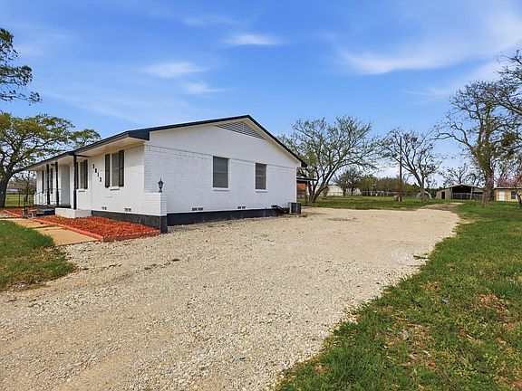 2nd image of 3913 Hickox Rd