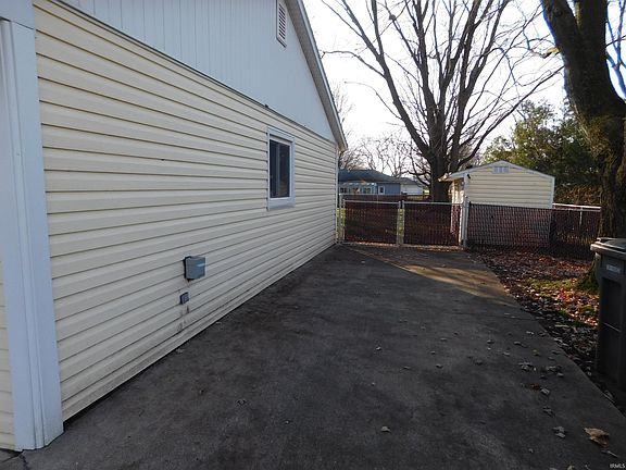 4th image of 1918 Lynwood Dr