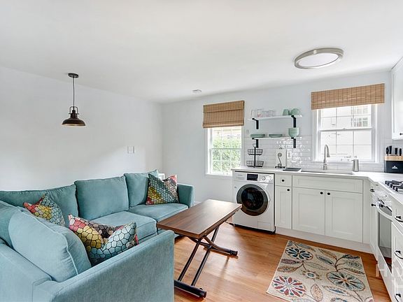4th image of 205 W Jones Ln