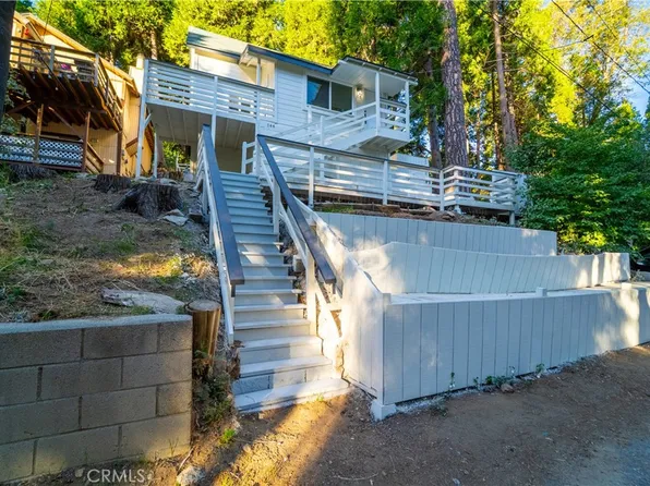 744 Woodland Rd, Crestline, CA 92325