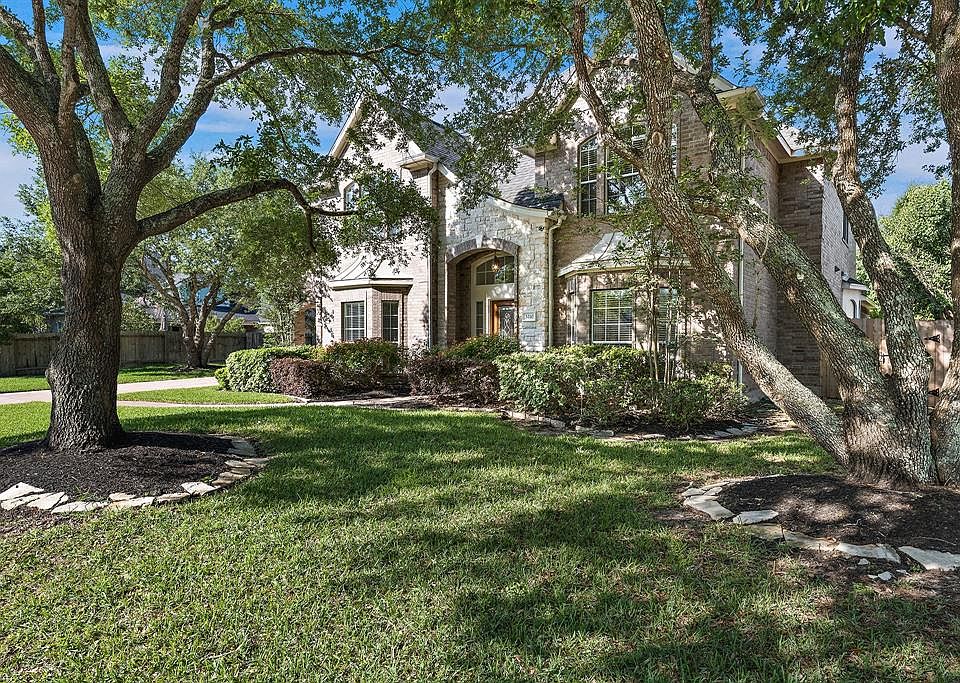 1st image of 5210 Highland Falls Ln