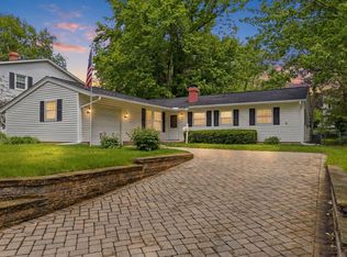 323 E Dresser Rd, Dekalb, IL 60115