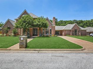 6608 Marthas Vineyard Dr, Arlington, TX 76001