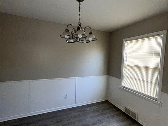 4th image of 3604 SE 22nd St