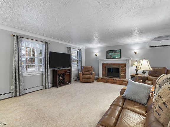 4th image of 12677 Weygandt St NW