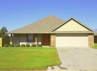 75 Quailbrook Dr, Texarkana, TX 75501