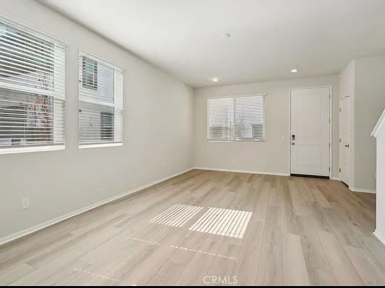 1450 Stratus Dr — Photo 3