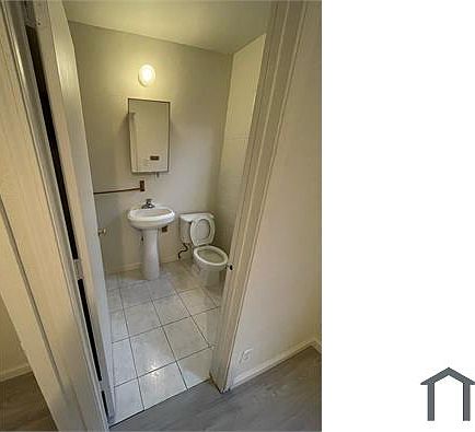 5th image of 1315 Harbor St #3