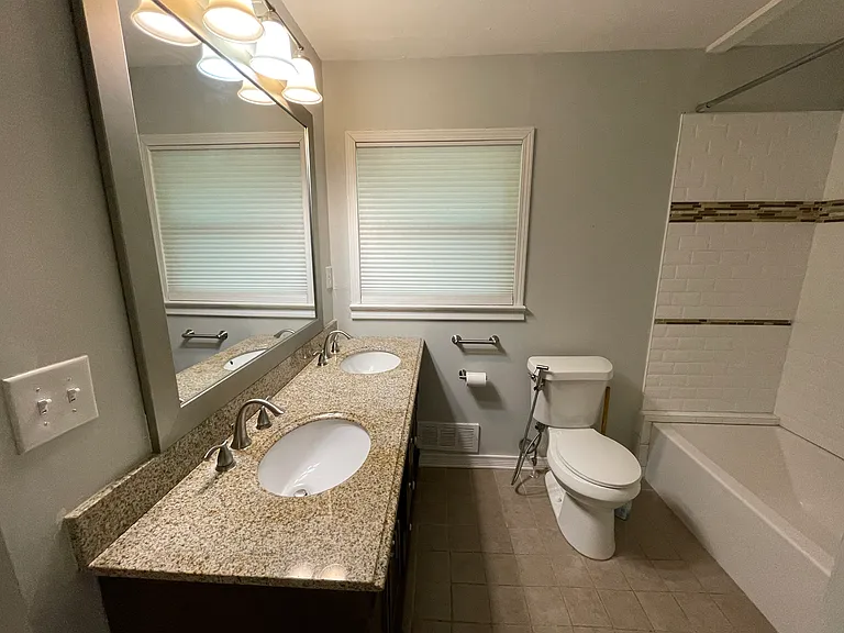 869 Jefferson Ave — Photo 11